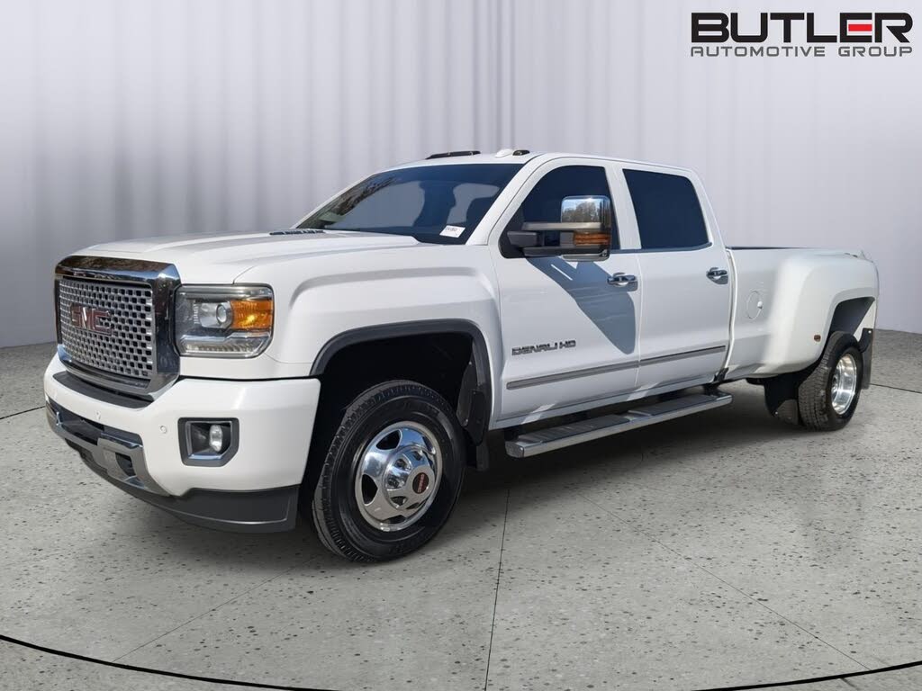 2016 GMC Sierra 3500HD Denali Crew Cab LB DRW 4WD