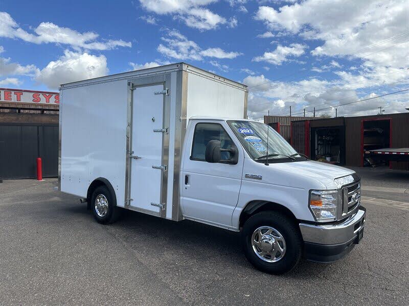 2023 Ford E-Series Chassis E-350 SD Cutaway RWD