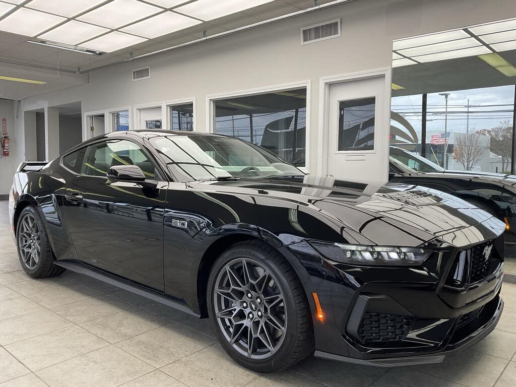 2025 Ford Mustang GT Premium Fastback RWD