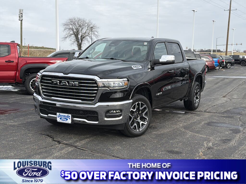2025 RAM 1500 Laramie Crew Cab 4WD