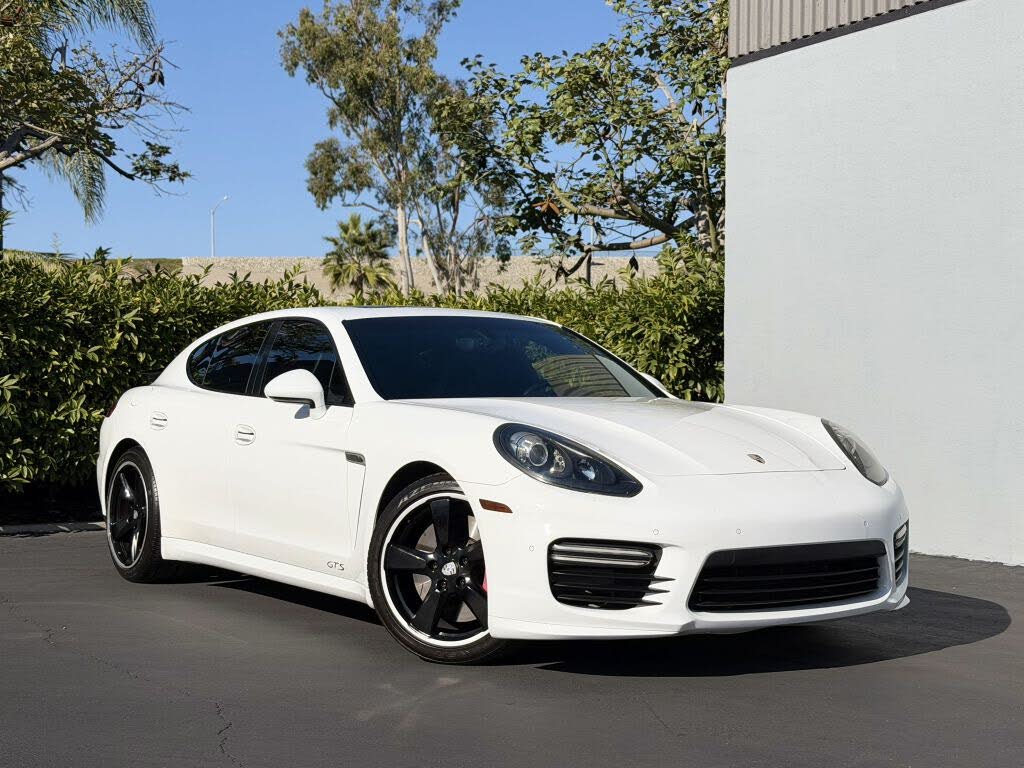 2015 Porsche Panamera GTS