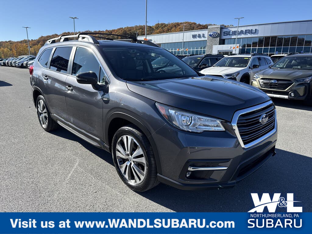 2022 Subaru Ascent Limited AWD with Captains Chairs