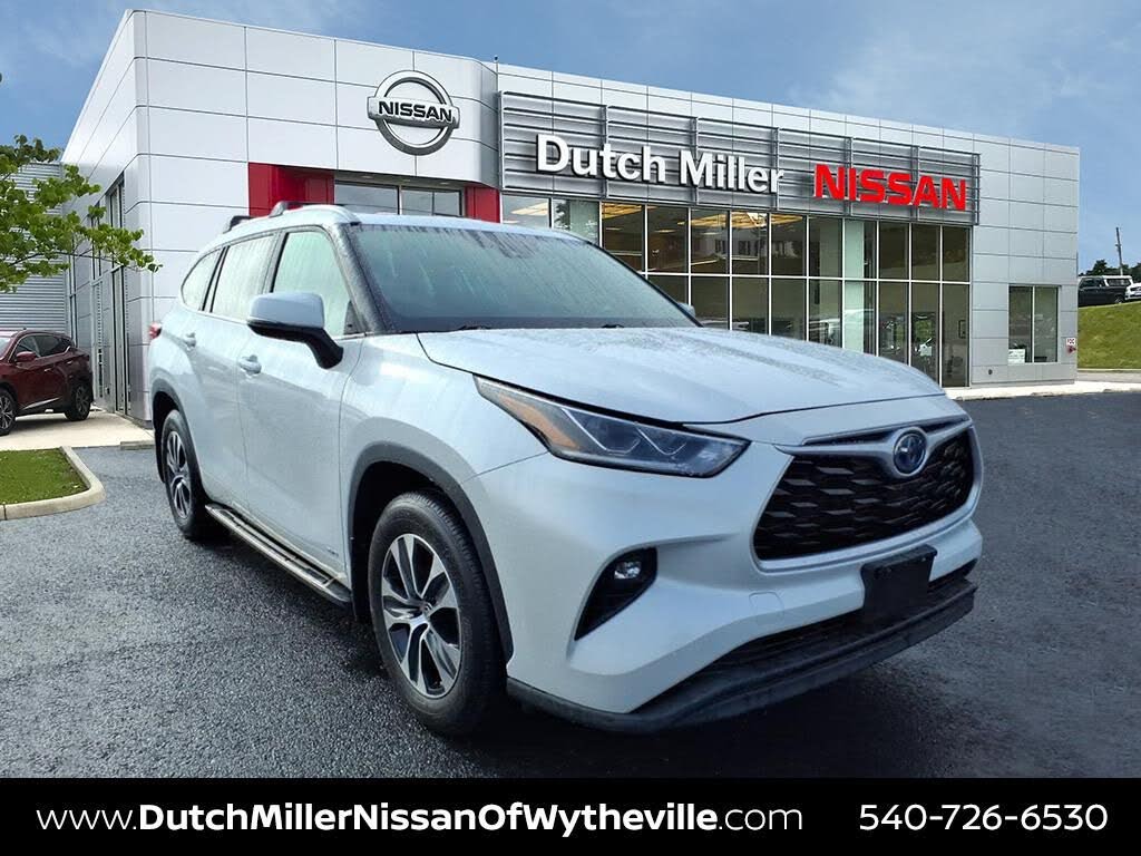 2022 Toyota Highlander Hybrid Bronze Edition AWD