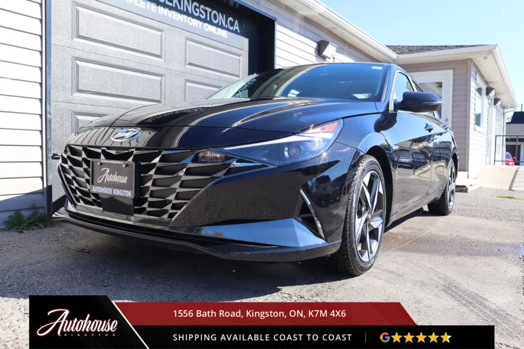 2023 Hyundai Elantra Luxury FWD