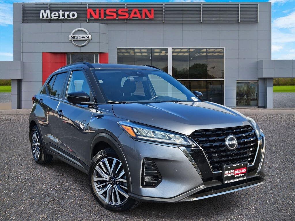 2023 Nissan Kicks SR FWD