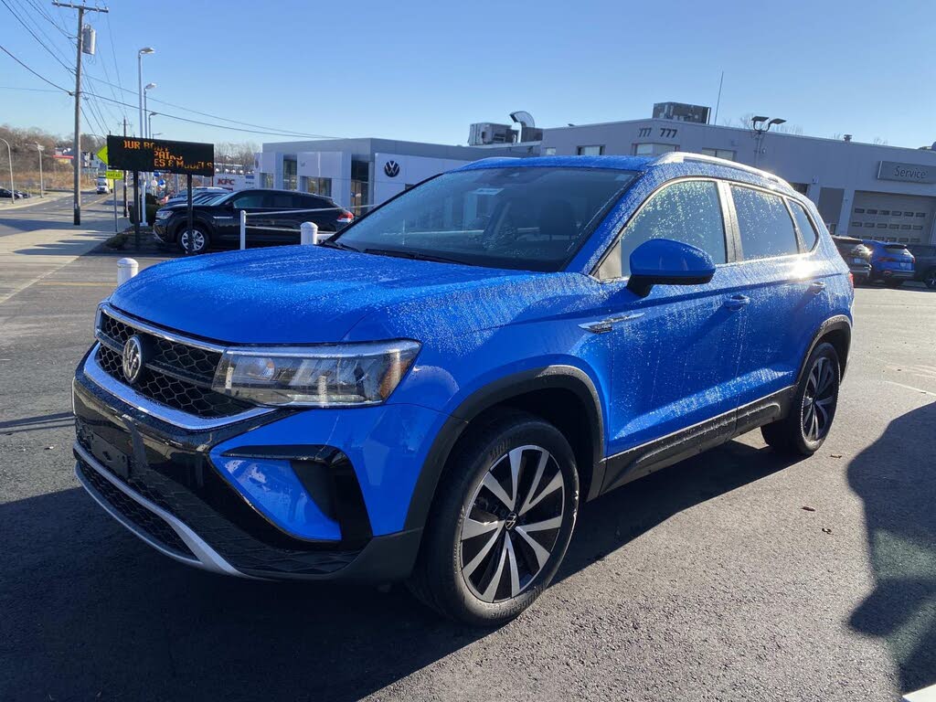 2023 Volkswagen Taos SE 4Motion