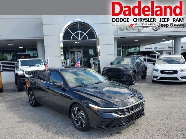 2024 Hyundai Elantra Limited FWD