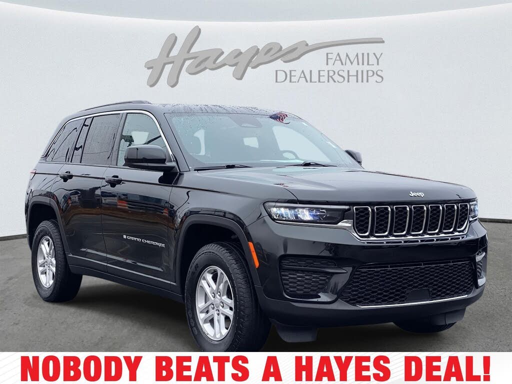 2024 Jeep Grand Cherokee Laredo RWD