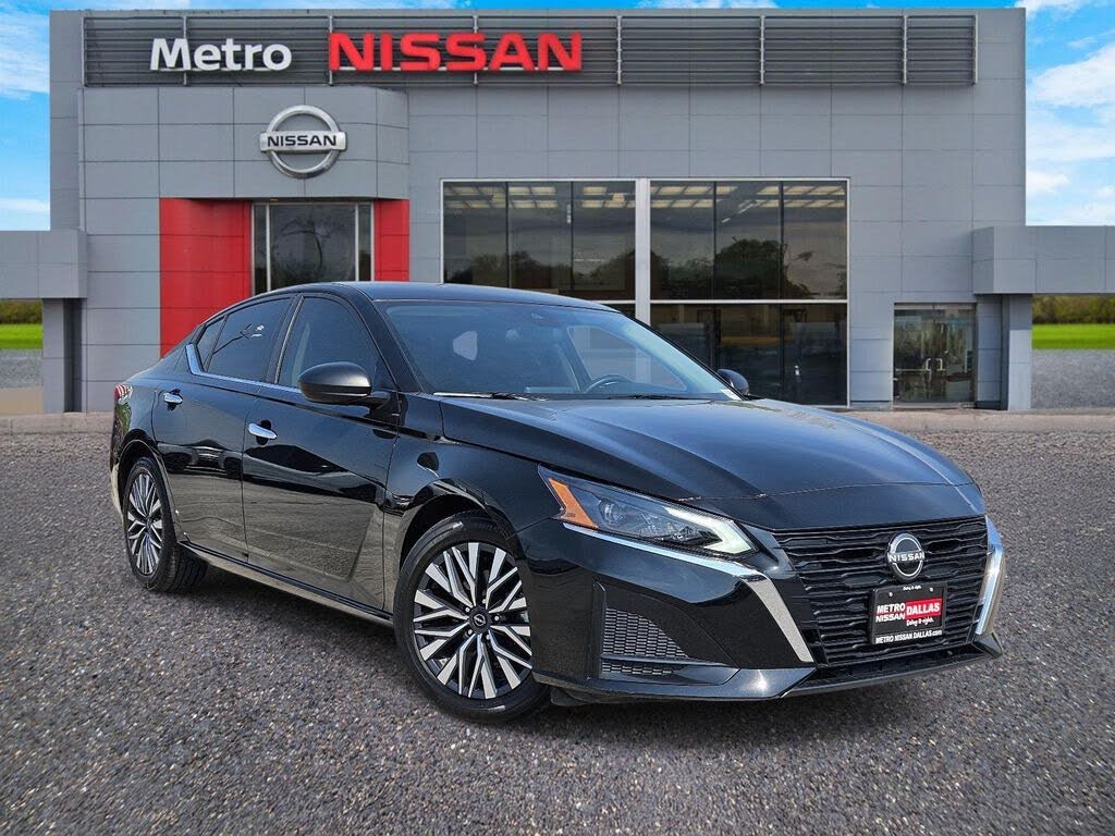 2024 Nissan Altima 2.5 SV FWD