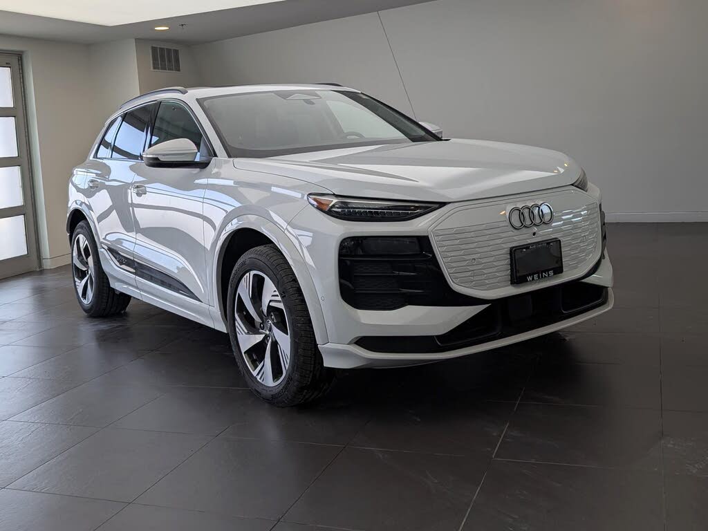 2025 Audi Q6 e-tron quattro Technik