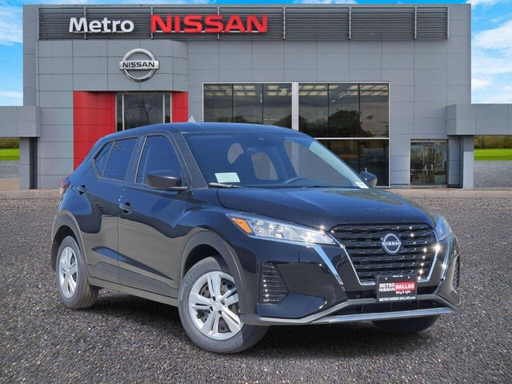 2025 Nissan Kicks Play S FWD