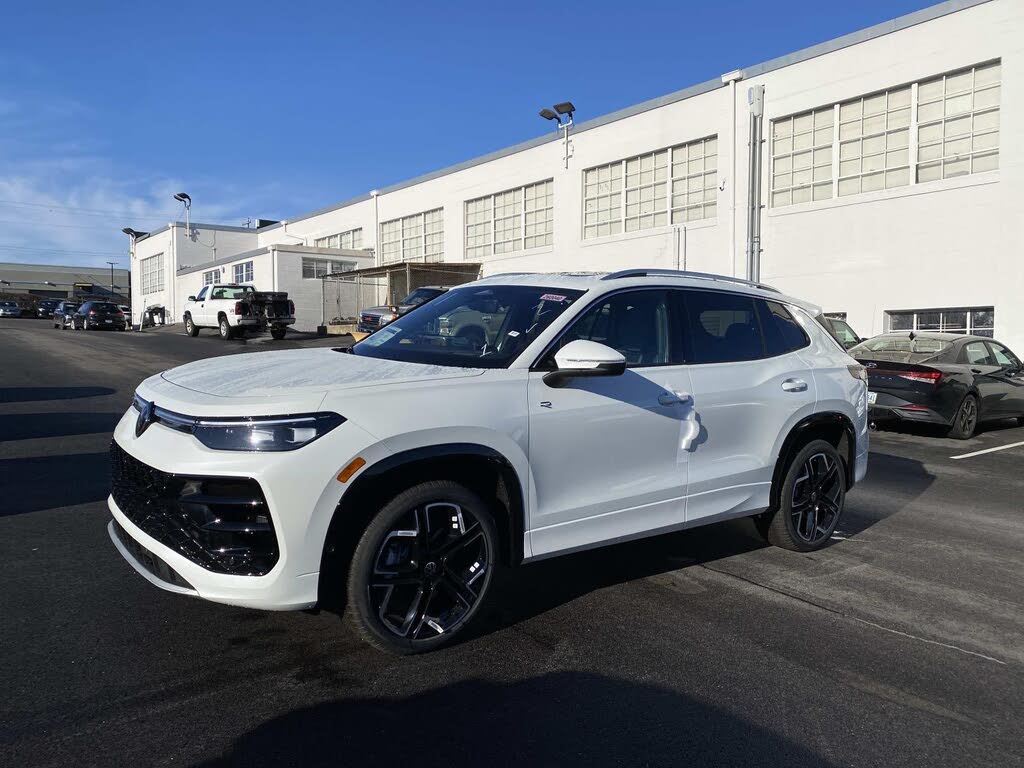 2026 Volkswagen Tiguan SEL R-Line Turbo 4Motion