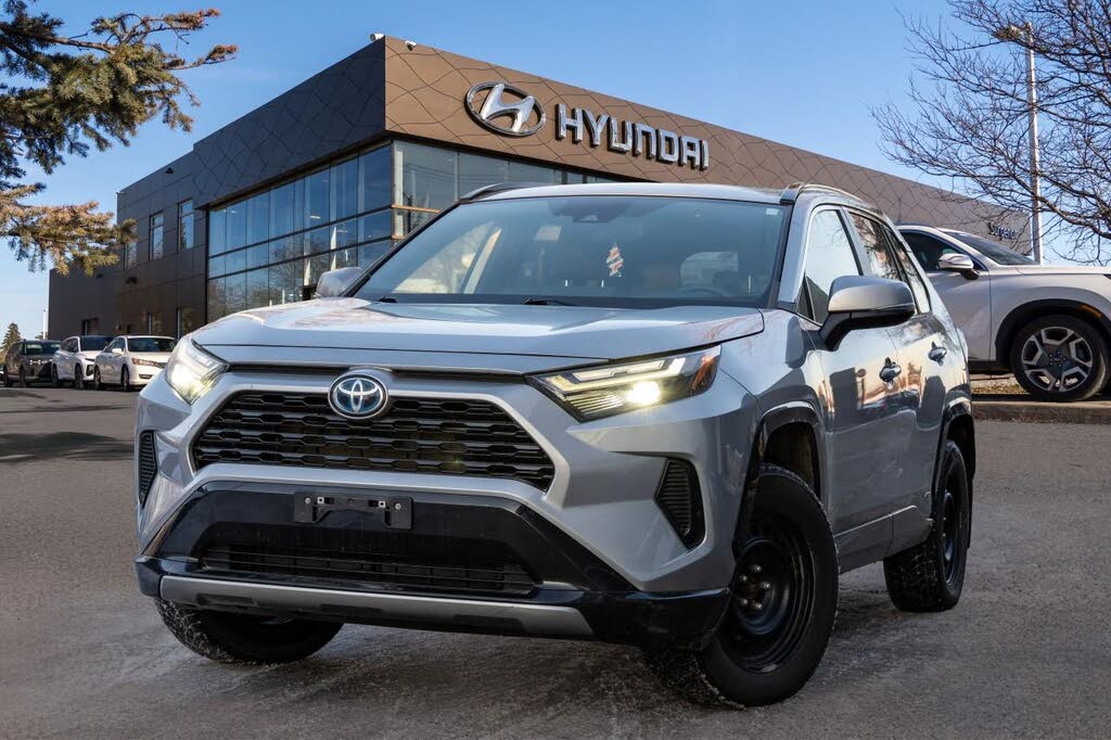2022 Toyota RAV4 Hybrid SE AWD