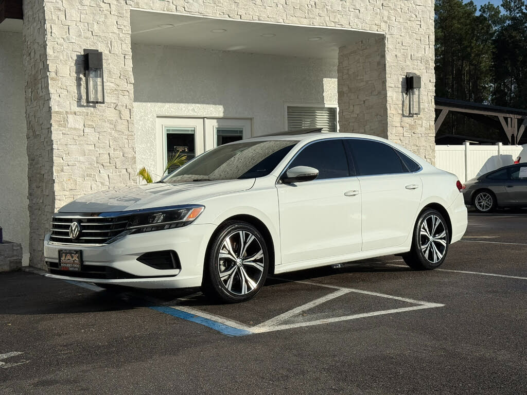 2022 Volkswagen Passat 2.0T SE FWD