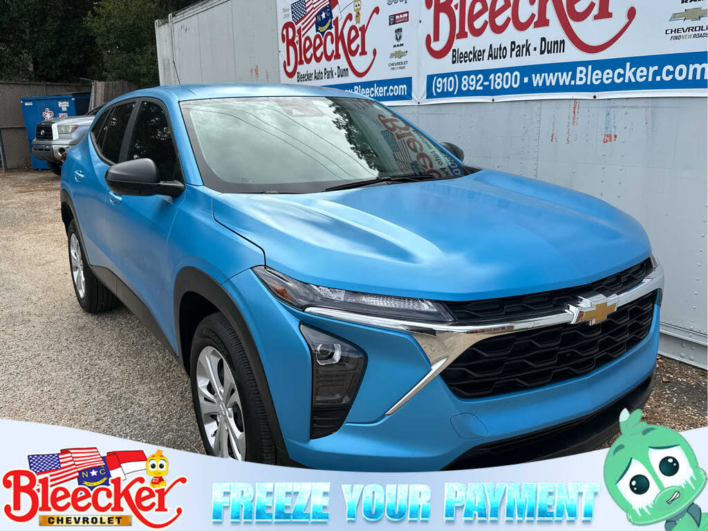 2025 Chevrolet Trax LS FWD