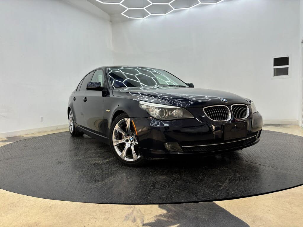 2009 BMW 5 Series 535i Sedan RWD