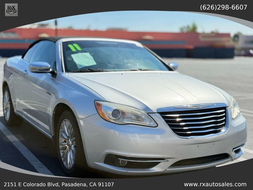 2011 Chrysler 200 Limited Convertible FWD