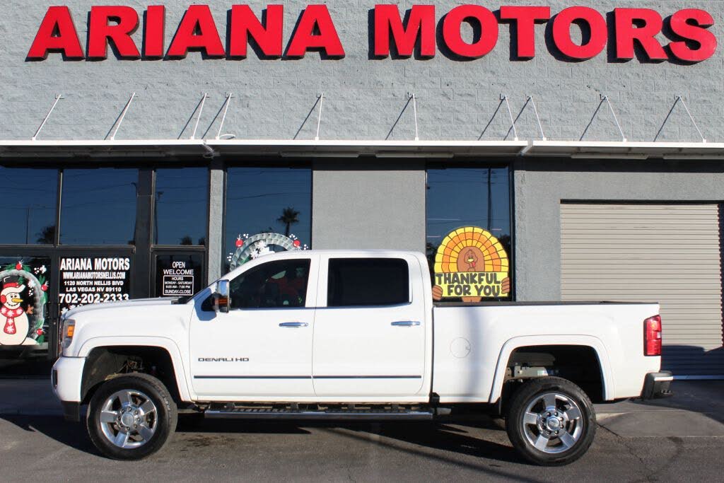 2016 GMC Sierra 2500HD Denali Crew Cab SB 4WD