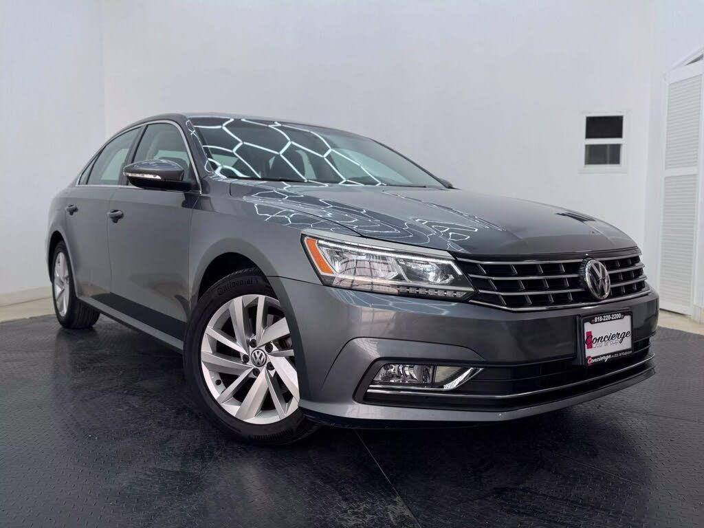 2018 Volkswagen Passat 2.0T SE FWD
