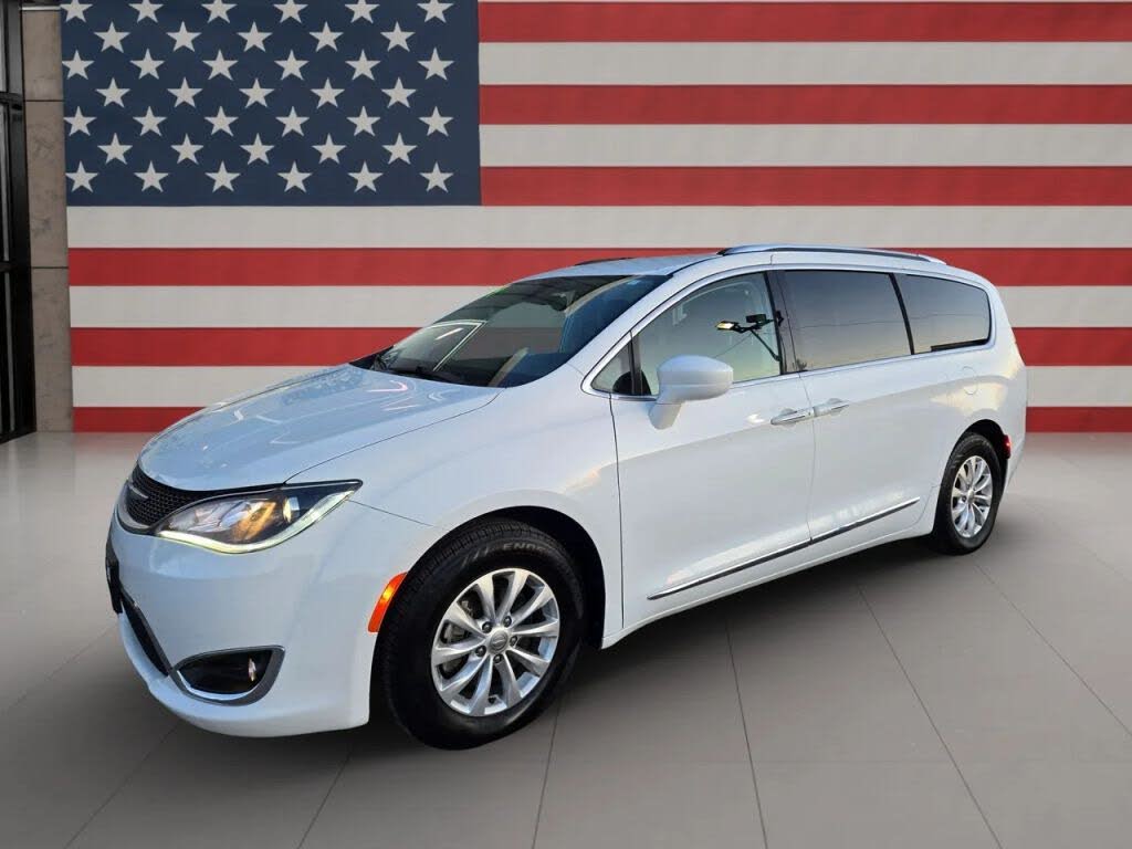 2019 Chrysler Pacifica Touring L FWD