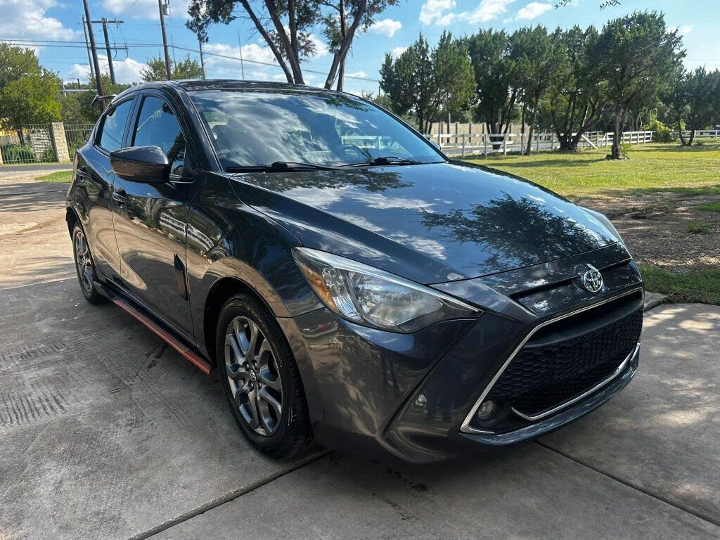 2020 Toyota Yaris LE Hatchback FWD