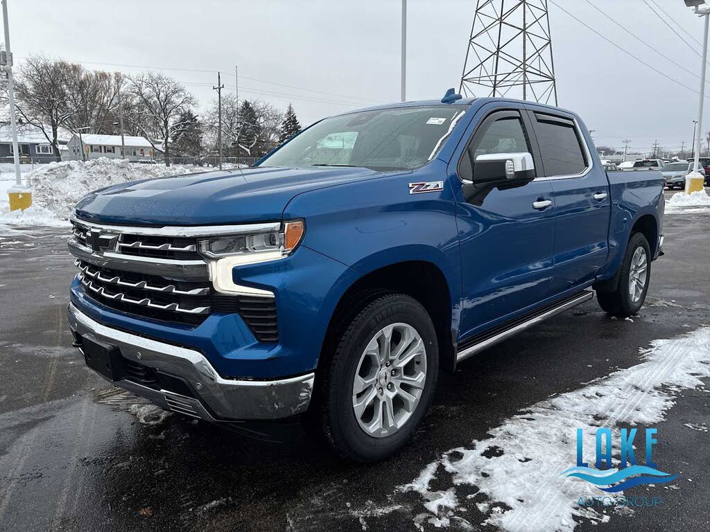 2022 Chevrolet Silverado 1500 LTZ Crew Cab 4WD