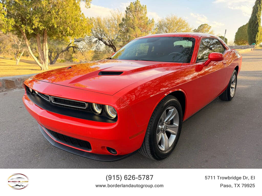 2022 Dodge Challenger SXT RWD