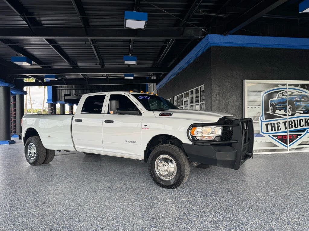 2022 RAM 3500 Tradesman Crew Cab LB DRW 4WD