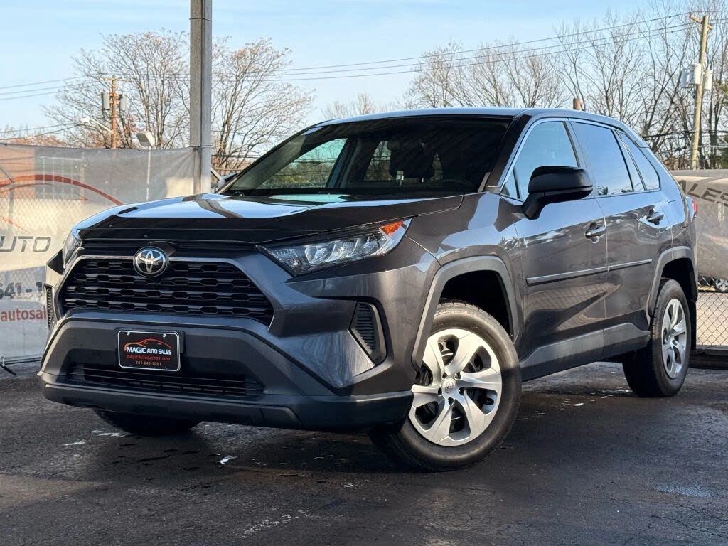 2022 Toyota RAV4 LE AWD