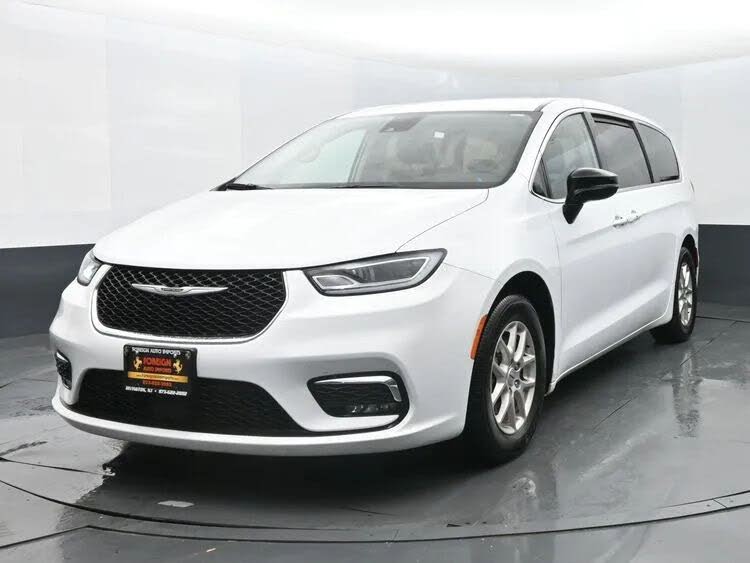 2024 Chrysler Pacifica Touring L FWD