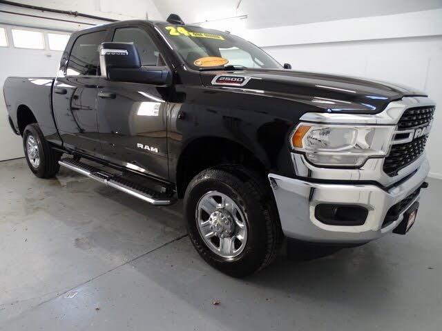 2024 RAM 2500 Big Horn Crew Cab 4WD