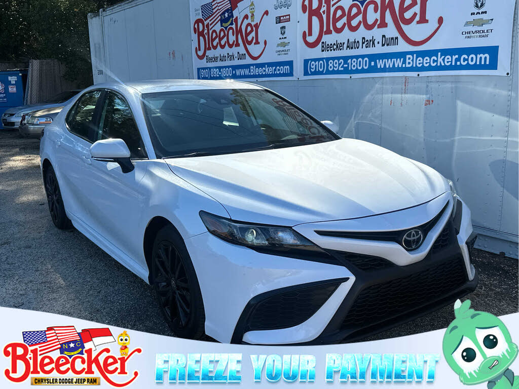 2024 Toyota Camry SE FWD