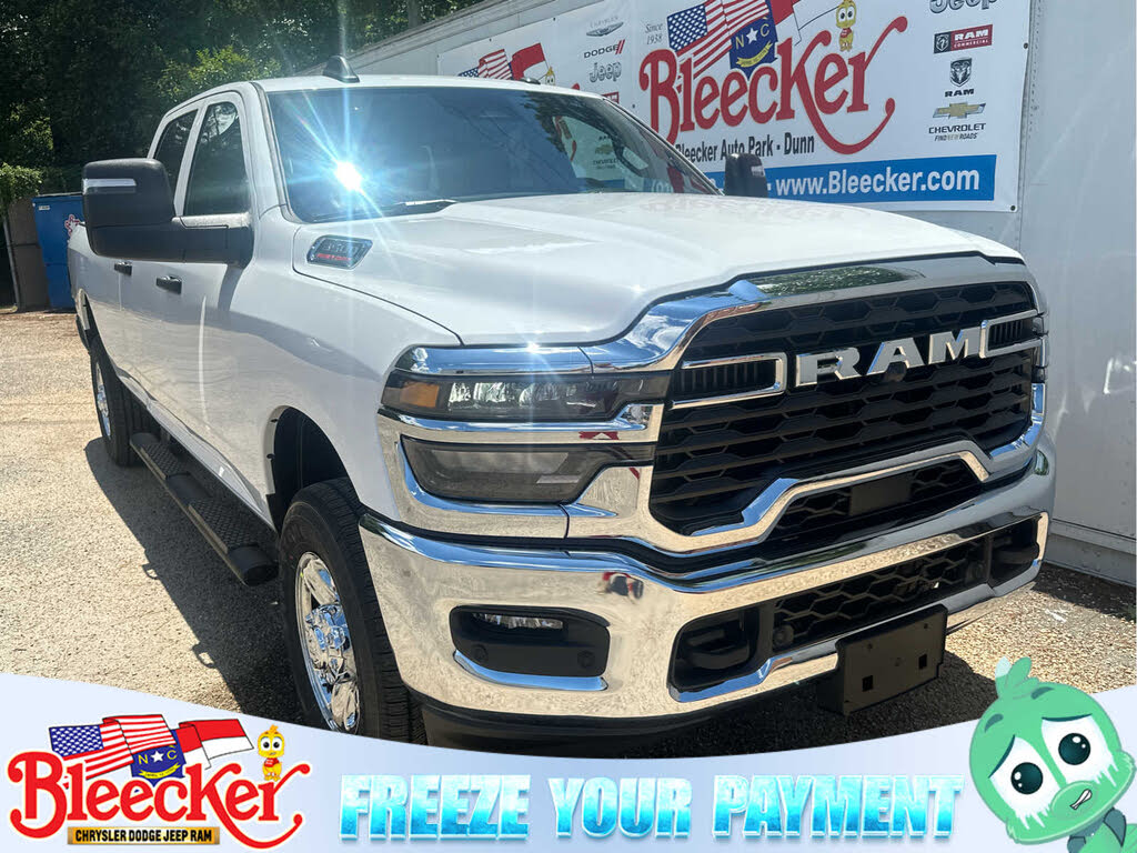 2025 RAM 3500 Tradesman Crew Cab LB 4WD