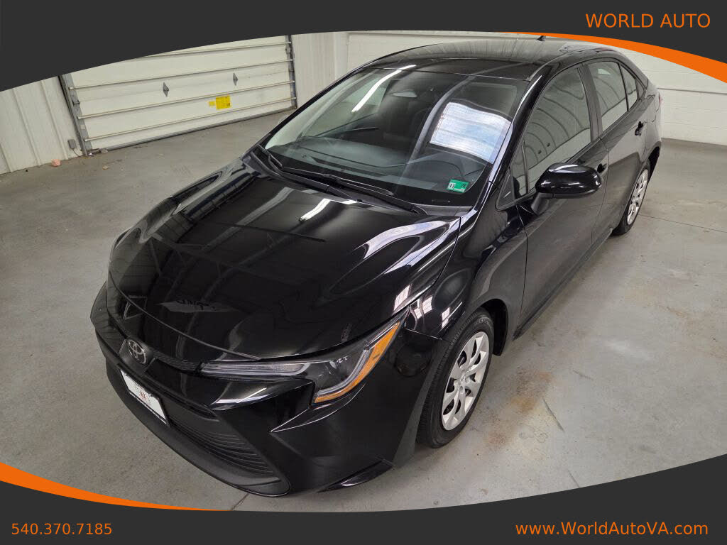 2025 Toyota Corolla LE FWD