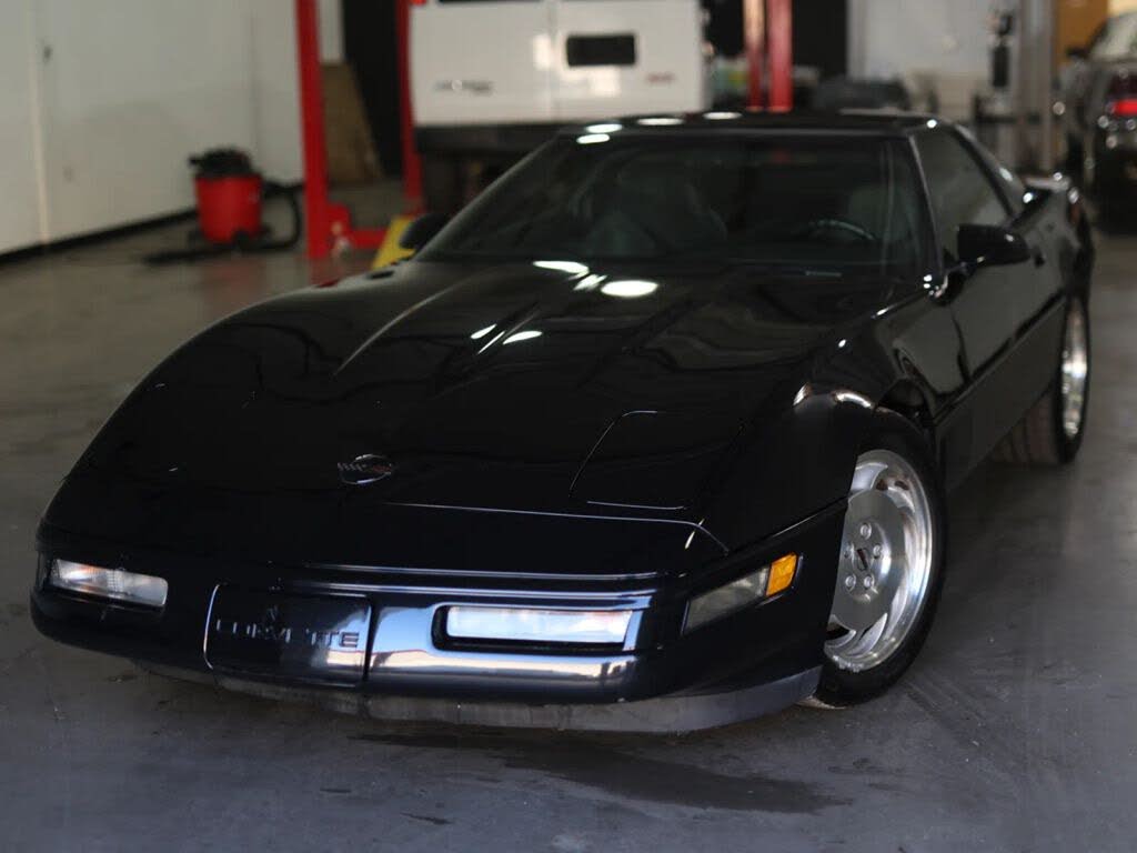 1995 Chevrolet Corvette Coupe RWD