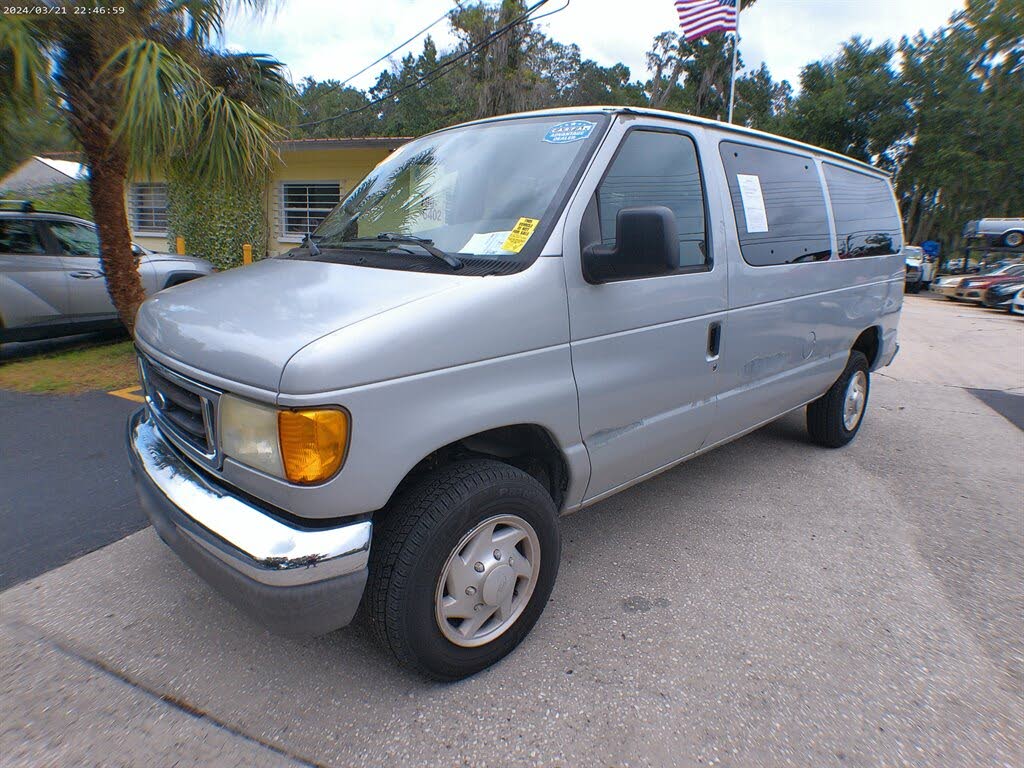 2007 Ford E-Series E-350 Super Duty XLT Passenger Van