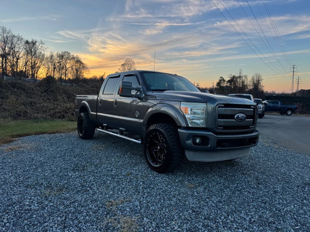 2011 Ford F-250 Super Duty Lariat Crew Cab 4WD