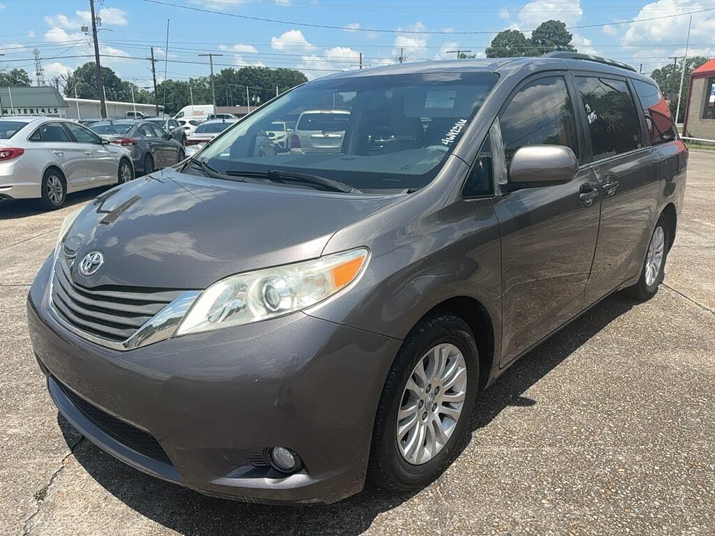 2013 Toyota Sienna XLE 7-Passenger