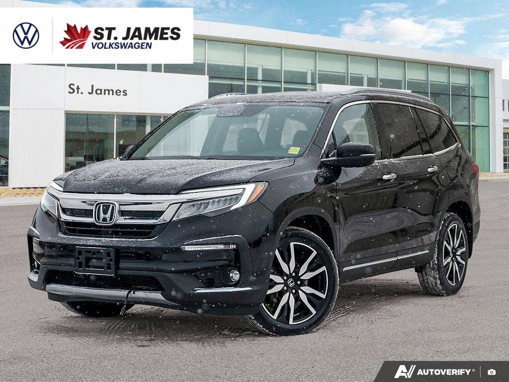 2019 Honda Pilot Touring AWD with Rear Captain's Chairs