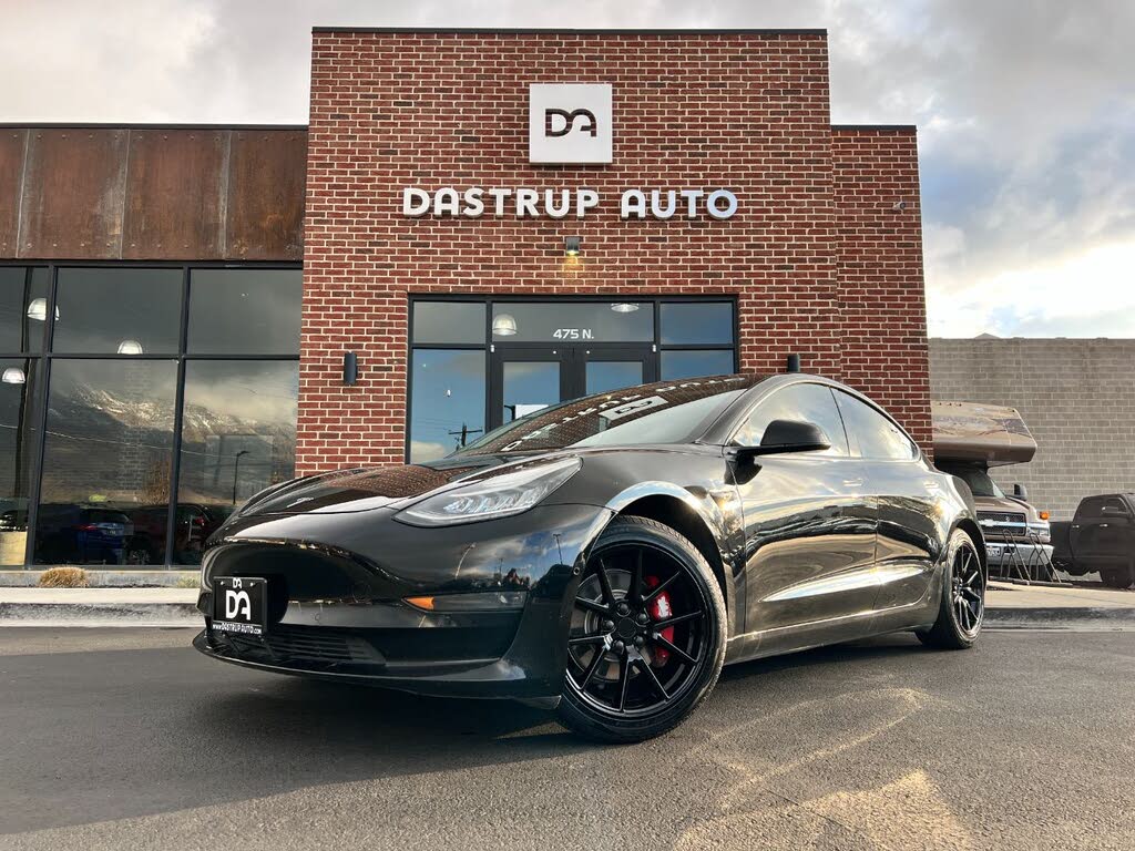 2020 Tesla Model 3 Standard Range Plus RWD