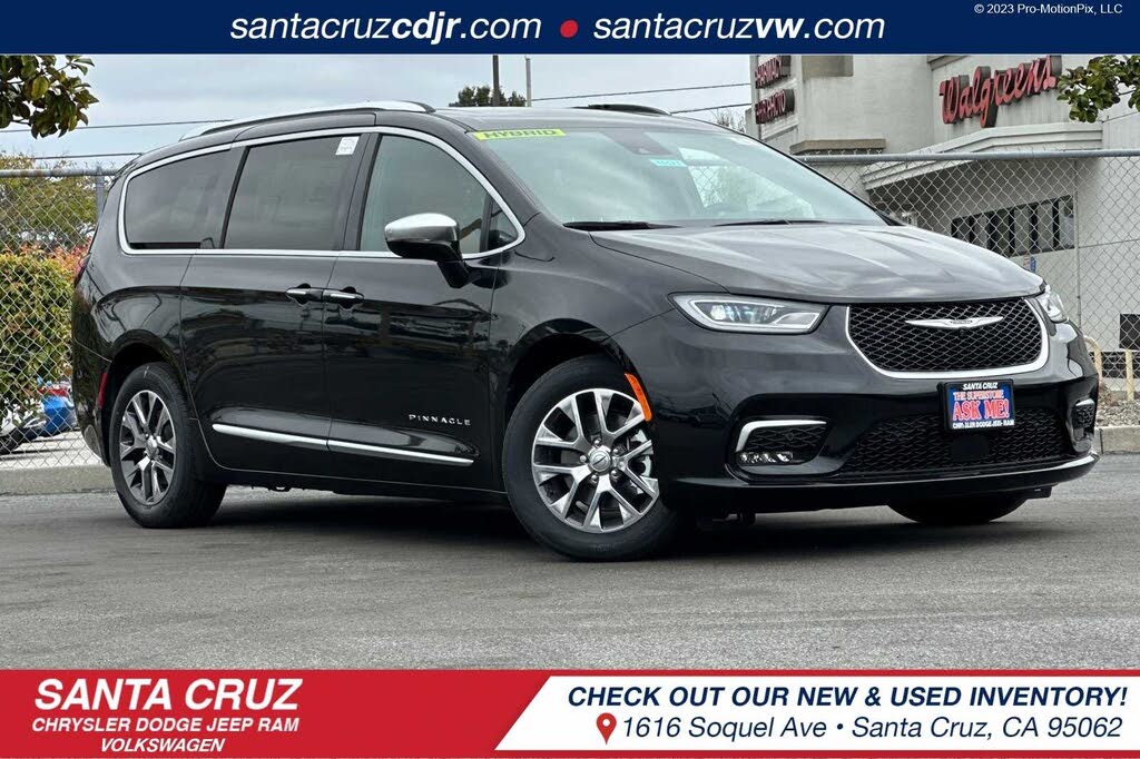 2023 Chrysler Pacifica Hybrid Pinnacle FWD