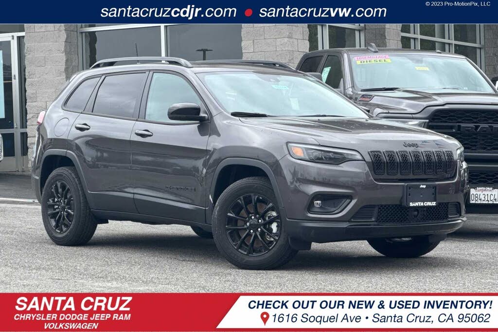2023 Jeep Cherokee Altitude 4WD