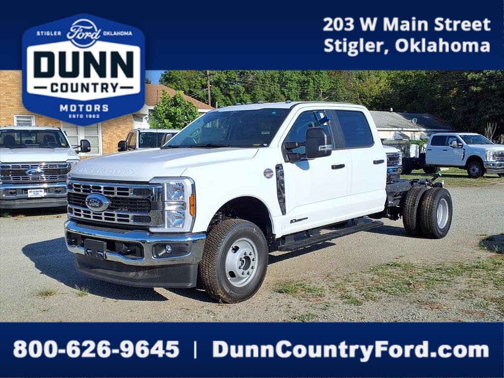 2025 Ford F-350 Super Duty Chassis XL Crew Cab DRW 4WD