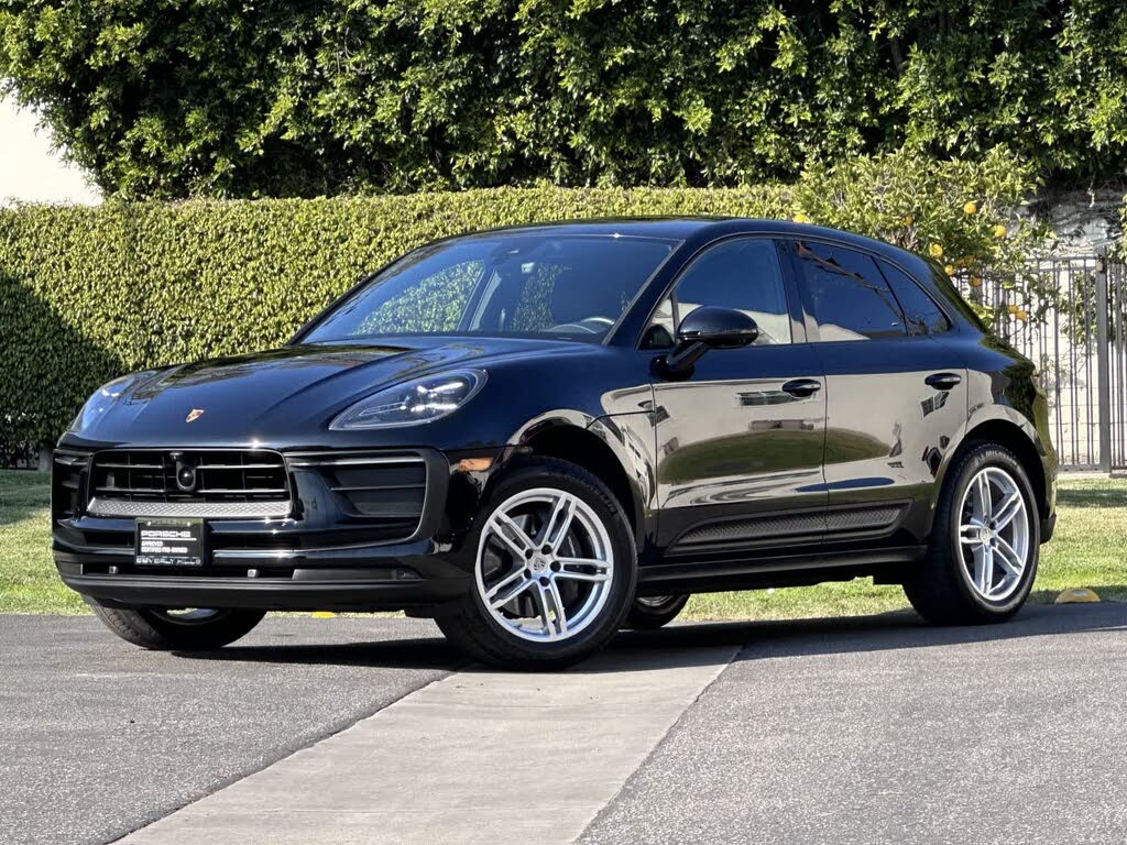 2025 Porsche Macan