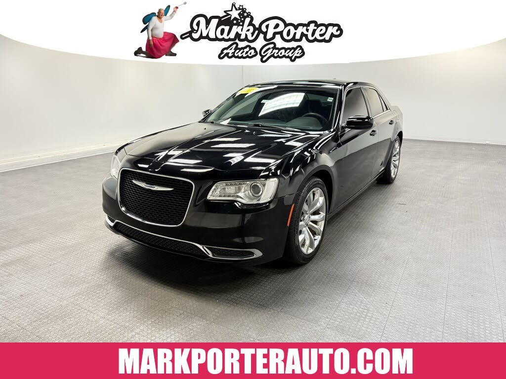 2018 Chrysler 300 Touring L RWD