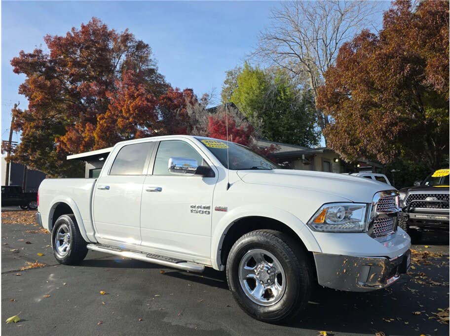 2018 RAM 1500 Laramie Crew Cab 4WD