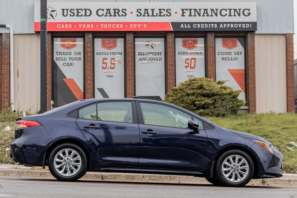 2020 Toyota Corolla LE FWD