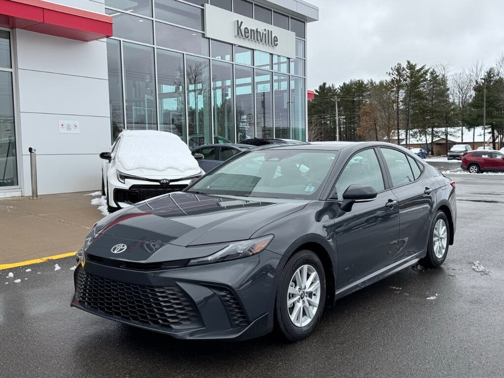 2026 Toyota Camry SE FWD