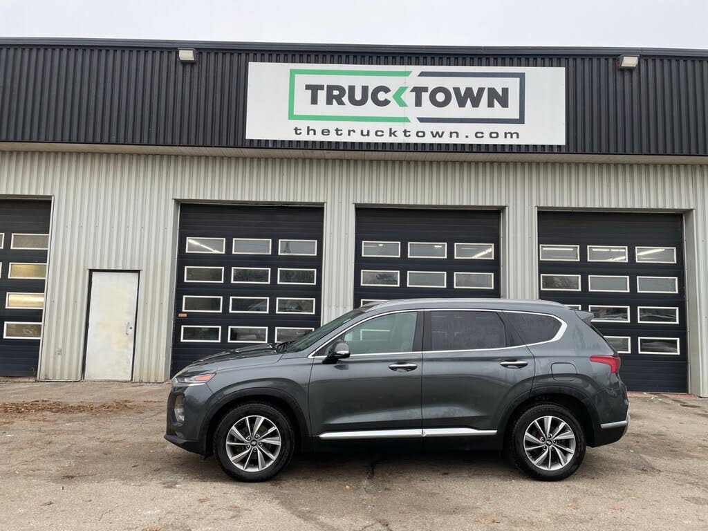 2019 Hyundai Santa Fe 2.0T Luxury AWD with Dark Chrome Accent