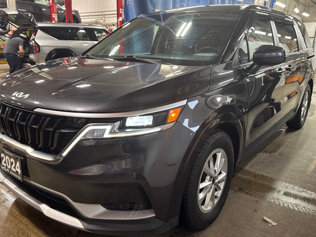 2024 Kia Carnival LX FWD